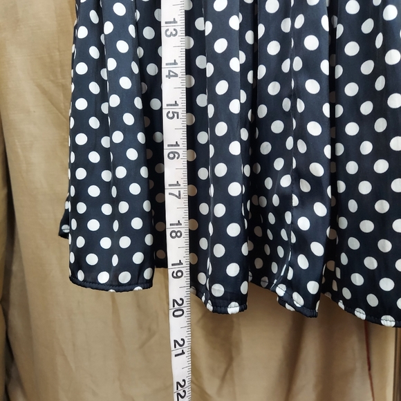 SOLD🚫🚫🚫J.crew Navy blue polka-dot skirt - Picture 6 of 9